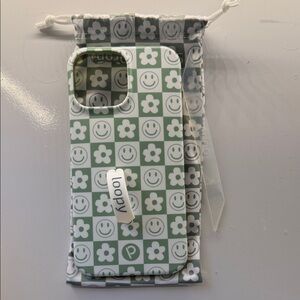 Loopy Case Green and White Smiley Floral Phone Case